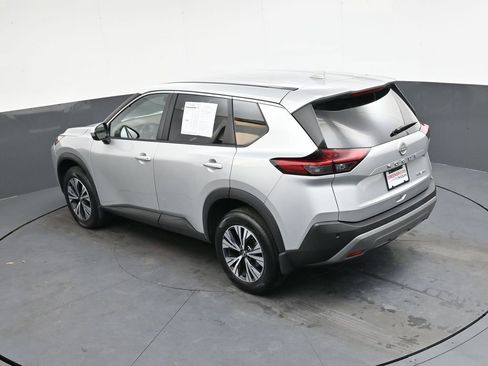 Used 2023 Nissan Rogue SV image 29