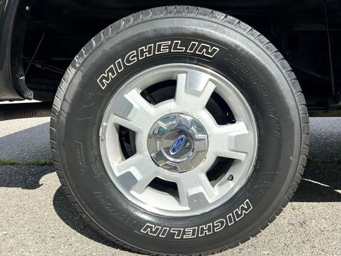 Used 2010 Ford F150 XLT image 13