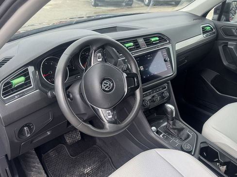 Used 2020 Volkswagen Tiguan S image 15