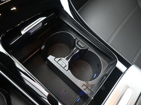 New 2025 Mercedes-Benz C 300 Sedan image 19