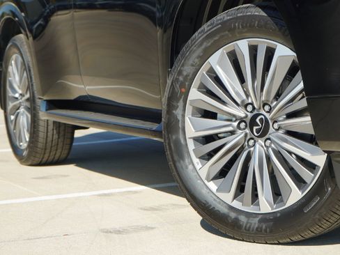 New 2026 INFINITI QX80 Luxe w/ Exterior Package image 3