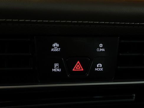 Used 2024 Volkswagen Atlas SEL AWD/4WD image 60