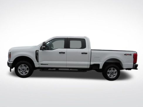 Certified 2025 Ford F250 XLT AWD/4WD image 13