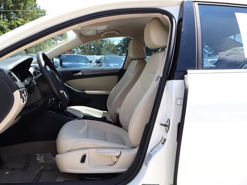 Used 2013 Volkswagen Jetta TDI FWD image 14