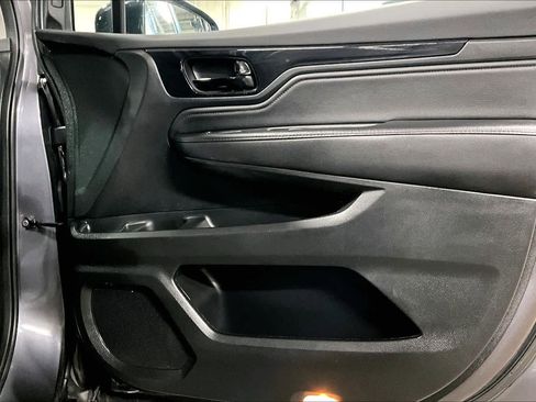 Used 2023 Honda Odyssey Elite image 21