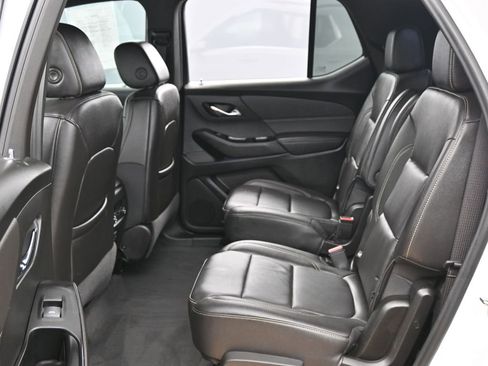 Used 2023 Chevrolet Traverse LT image 35