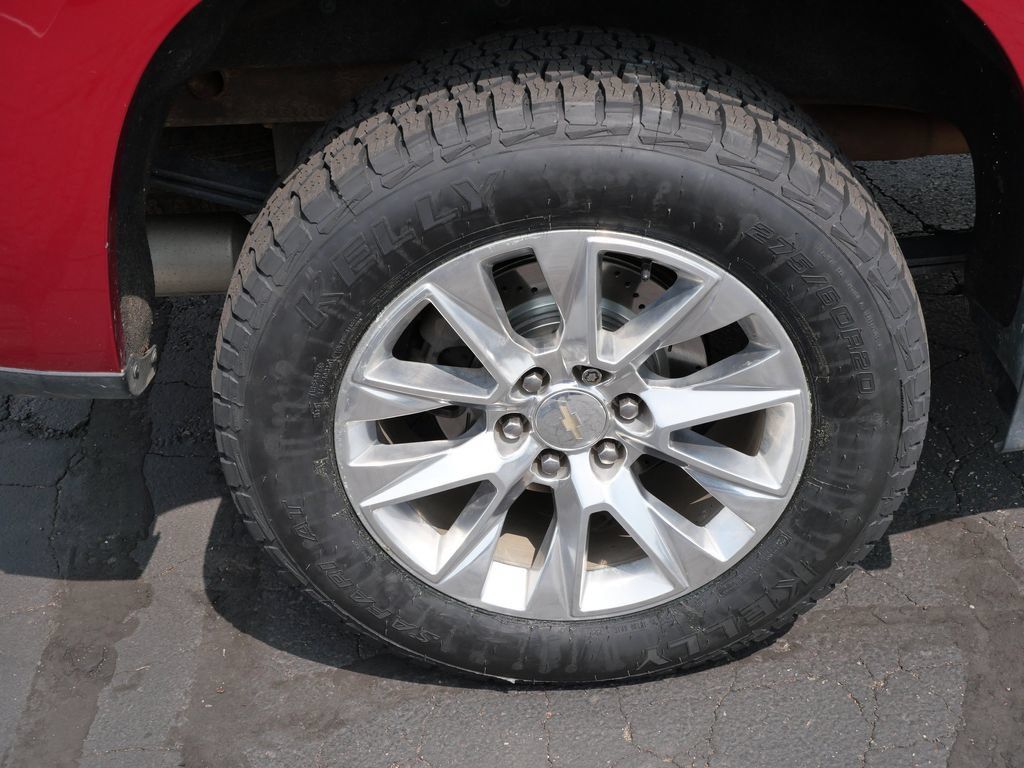 Used 2020 Chevrolet Silverado 1500 LTZ AWD/4WD image 9
