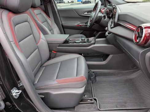 Used 2026 Chevrolet Equinox RS FWD image 37