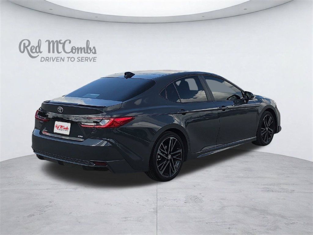 Used 2025 Toyota Camry XSE FWD image 5