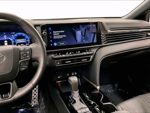 Used 2025 Toyota Camry XSE FWD image 7