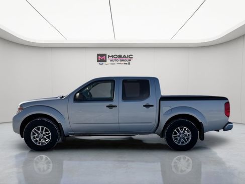 Used 2019 Nissan Frontier SV w/ Value Truck Package image 4