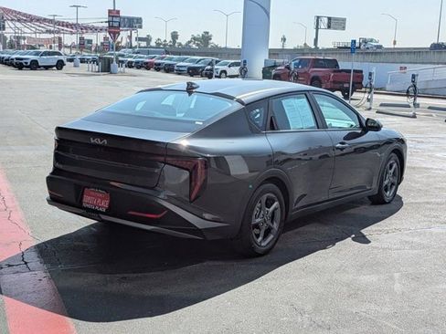 Used 2025 Kia K4 LXS image 8