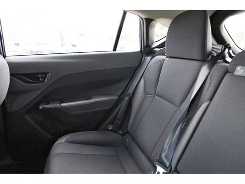 Used 2025 Subaru Crosstrek 2.0i Premium image 11