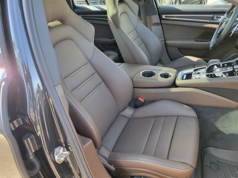 Certified 2023 Porsche Panamera Platinum Edition image 28