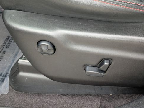 Used 2016 Jeep Grand Cherokee Laredo 75th Anniversary image 21