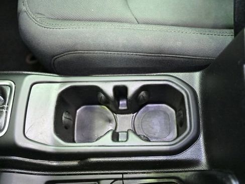 Used 2021 Jeep Wrangler Unlimited Sahara image 27