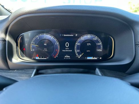 Used 2024 Jeep Wagoneer L Series II w/ Flexible Seating Group AWD/4WD image 24