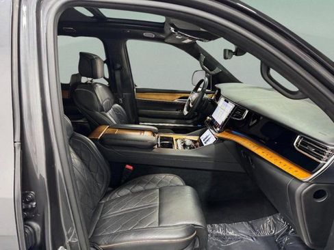 Used 2022 Jeep Grand Wagoneer Series III w/ Rear Seat Video Group 1 image 22