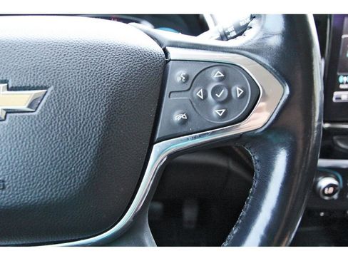 Used 2019 Chevrolet Traverse LT FWD image 16
