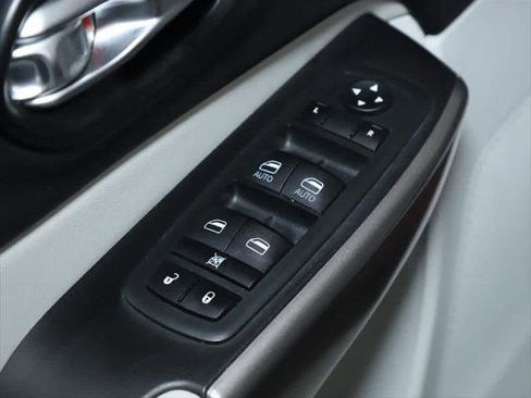 Certified 2020 Jeep Cherokee Latitude Lux w/ Quick Order Package 26H Lux image 16