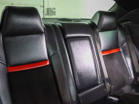 Used 2010 Dodge Challenger SRT8 image 26