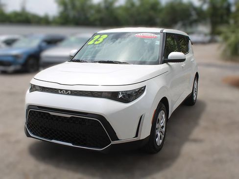 Used 2023 Kia Soul LX FWD image 15