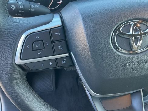 Used 2024 Toyota Sienna XLE image 13