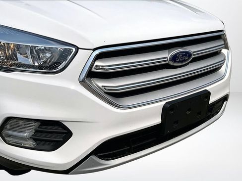 Used 2019 Ford Escape SE FWD image 32