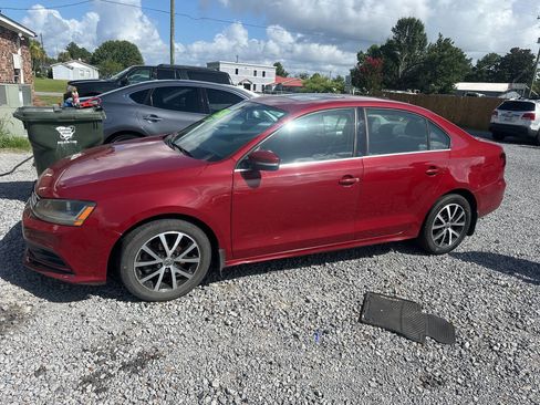 Used 2017 Volkswagen Jetta SE image 5