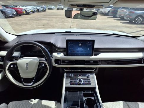 Certified 2023 Lincoln Aviator Black Label Grand Touring w/ Class IV Trailer Tow Package AWD/4WD image 7