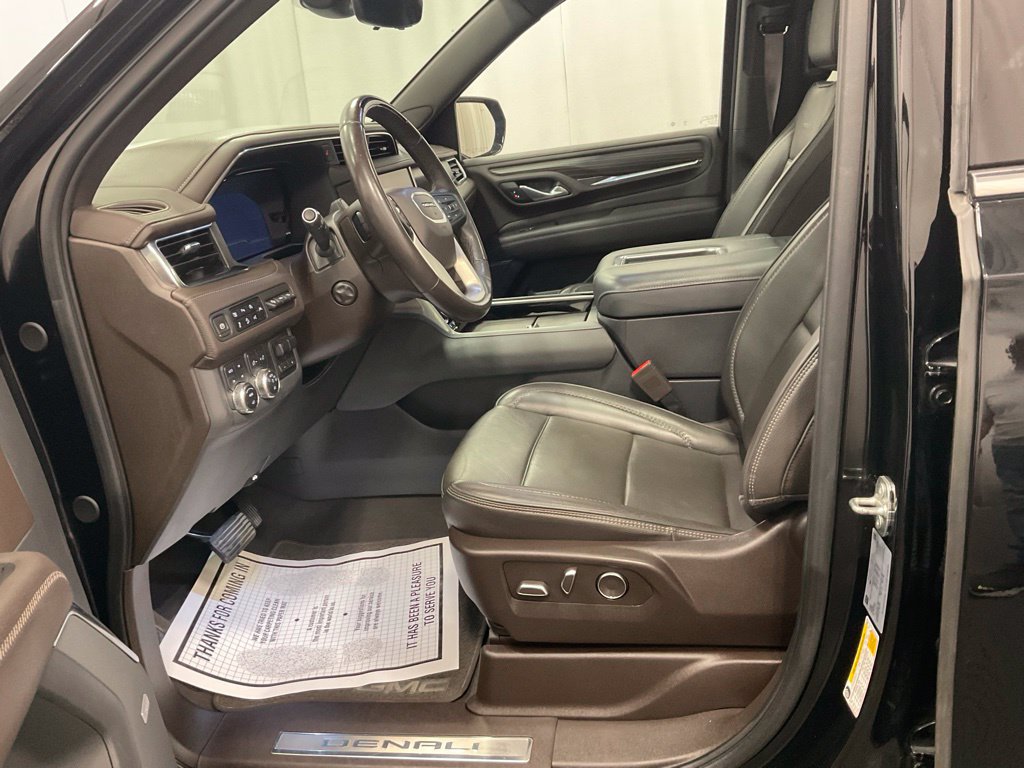 Used 2024 GMC Yukon Denali w/ Denali Reserve Package AWD/4WD image 4