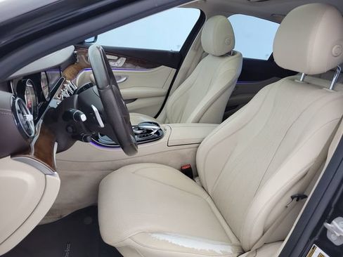 Used 2018 Mercedes-Benz E 300 image 18