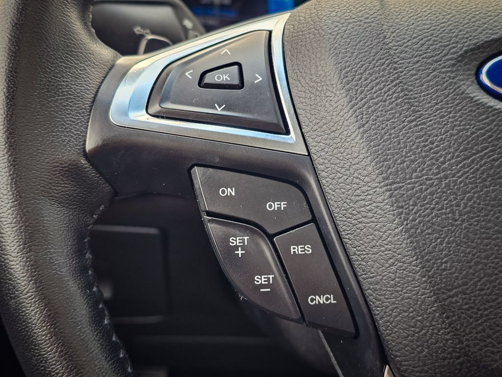 Used 2017 Ford Edge Titanium w/ Technology Package AWD/4WD image 20