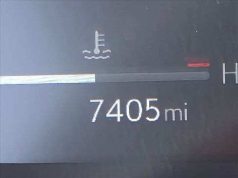 Used 2025 Lexus UX 300h FWD w/ Accessory Package (Z1) image 6