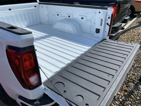 New 2026 GMC Sierra 1500 Elevation image 24