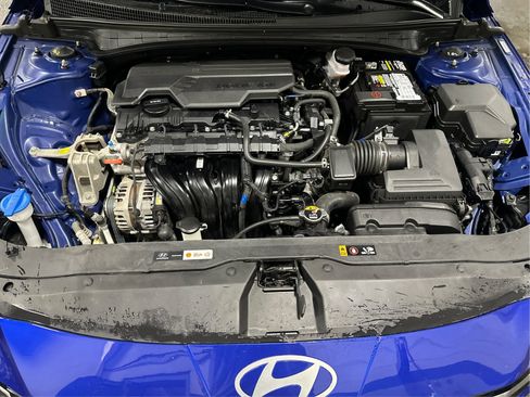 Certified 2024 Hyundai Elantra Limited FWD image 24