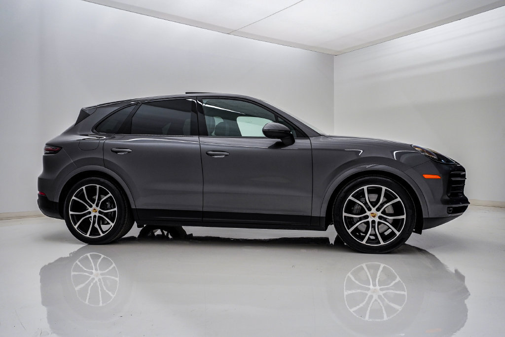 Certified 2023 Porsche Cayenne S AWD/4WD image 9