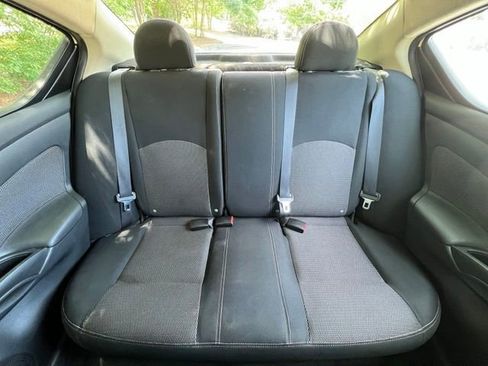 Used 2014 Nissan Versa SV FWD image 25