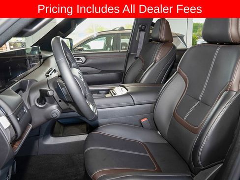 Used 2025 Nissan Armada SL w/ Captain's Chari Seat Package AWD/4WD image 14