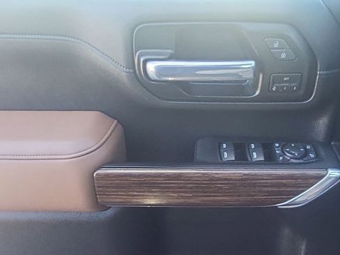 Used 2021 Chevrolet Silverado 2500 High Country w/ Z71 Off-Road Package image 29