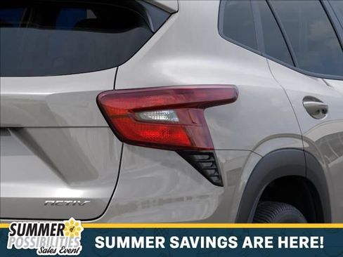 New 2026 Chevrolet Trax ACTIV w/ Sunroof Package FWD image 11