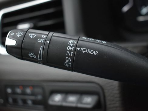 Used 2022 GMC Yukon XL Denali image 24