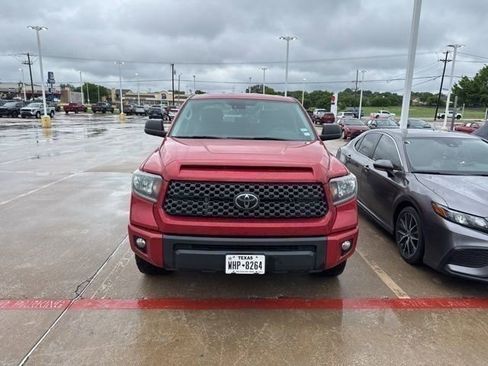 Used 2021 Toyota Tundra SR5 w/ SX Package RWD image 2