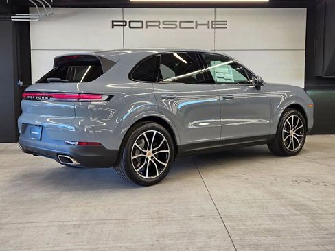 Certified 2026 Porsche Cayenne AWD/4WD image 6