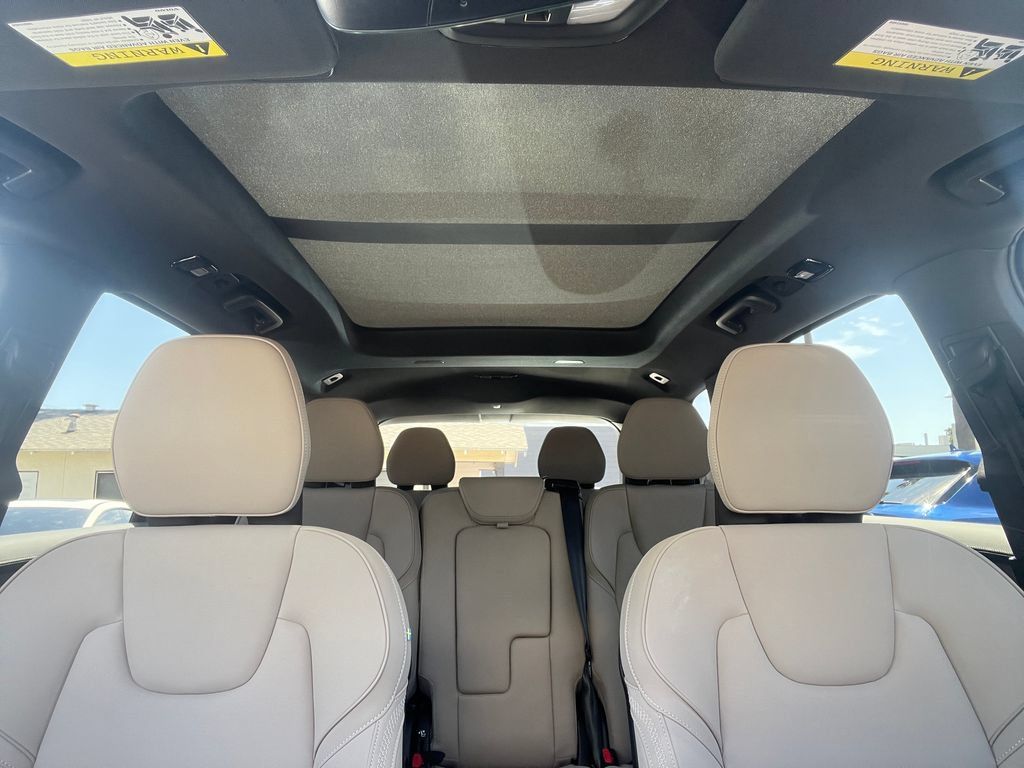 Used 2025 Volvo XC90 B5 Core w/ Protection Package Premier AWD/4WD image 21
