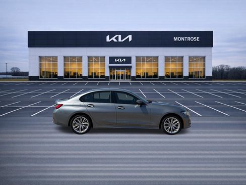 Used 2023 BMW 330i xDrive Sedan image 4