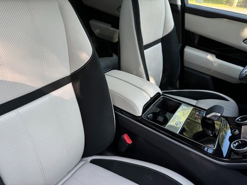 Used 2023 Land Rover Range Rover Velar R-Dynamic S image 23