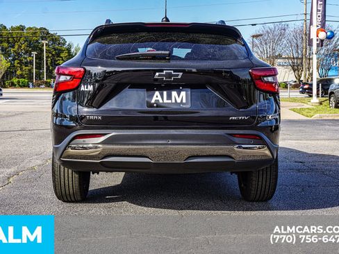 Used 2025 Chevrolet Trax ACTIV w/ Driver Confidence Package image 12