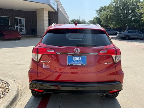 Used 2019 Honda HR-V Sport image 4
