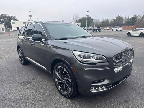 Used 2020 Lincoln Aviator Reserve w/ Equipment Group 202A image 3